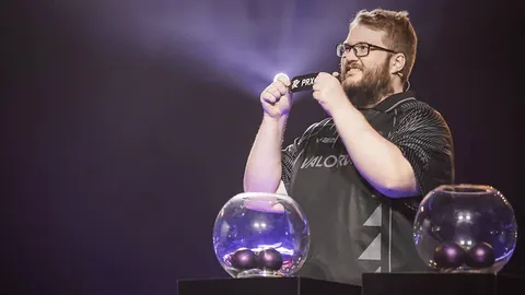 《油条教练的绝地反击：揭秘最后15分钟的巅峰对决！》